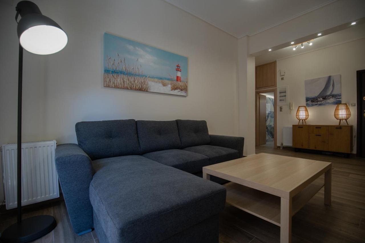 Max Blue Apartment, A Stay Like No Other Piraeus Exterior photo